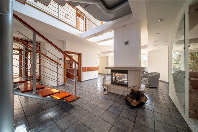 centrální část domu [41/89]